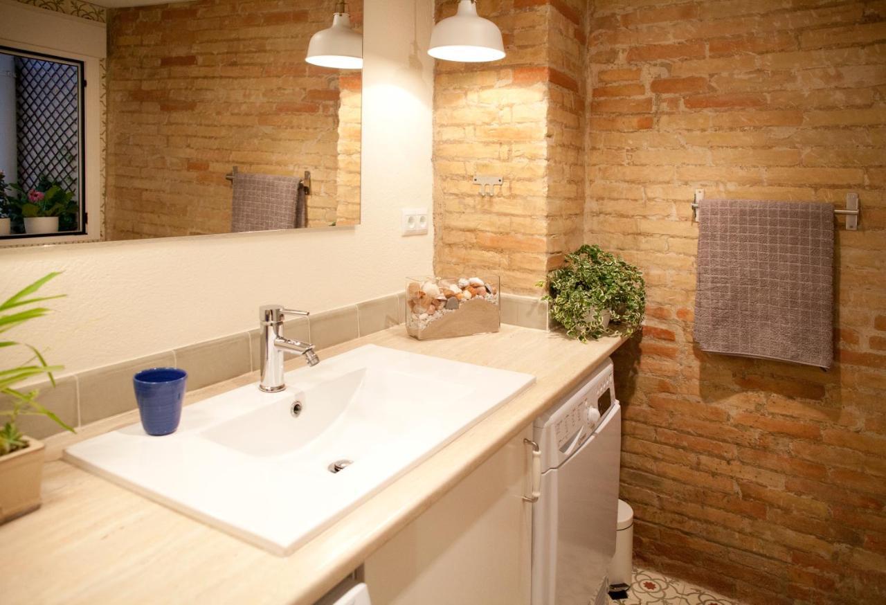 Authentic Charming Apartment/Wifi/Air Conditioning Valencia Exterior photo